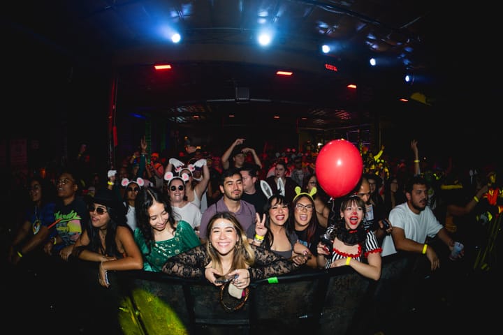 MOSHING TO SHREK —RECORD NUMBERS FOR SAN ANTONIO’S LATEST SHREK RAVE